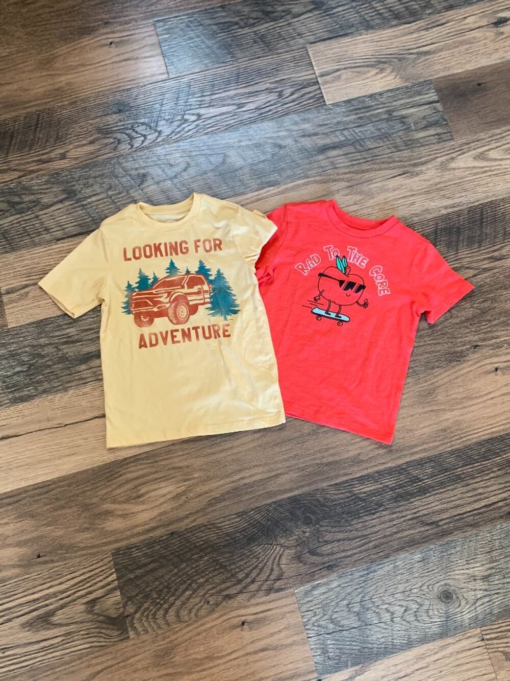 Set of 2 T-shirts  Wonder Nation Yellow Small tee/Garanimals Coral size 5 tee